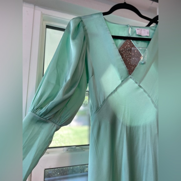 NWOT ASOS Design mint green cocktail midi dress, silky polysester, size 4 - Picture 8 of 9